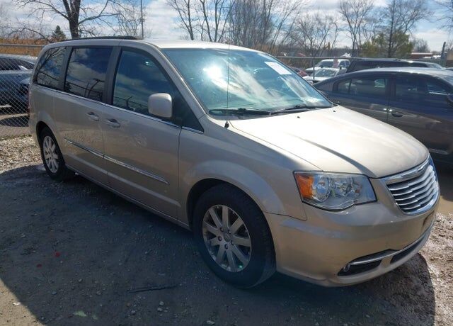 2015 CHRYSLER Town and Country