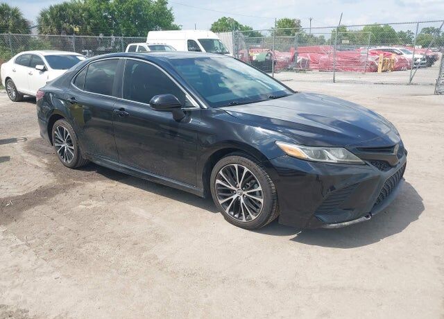 2018 TOYOTA Camry