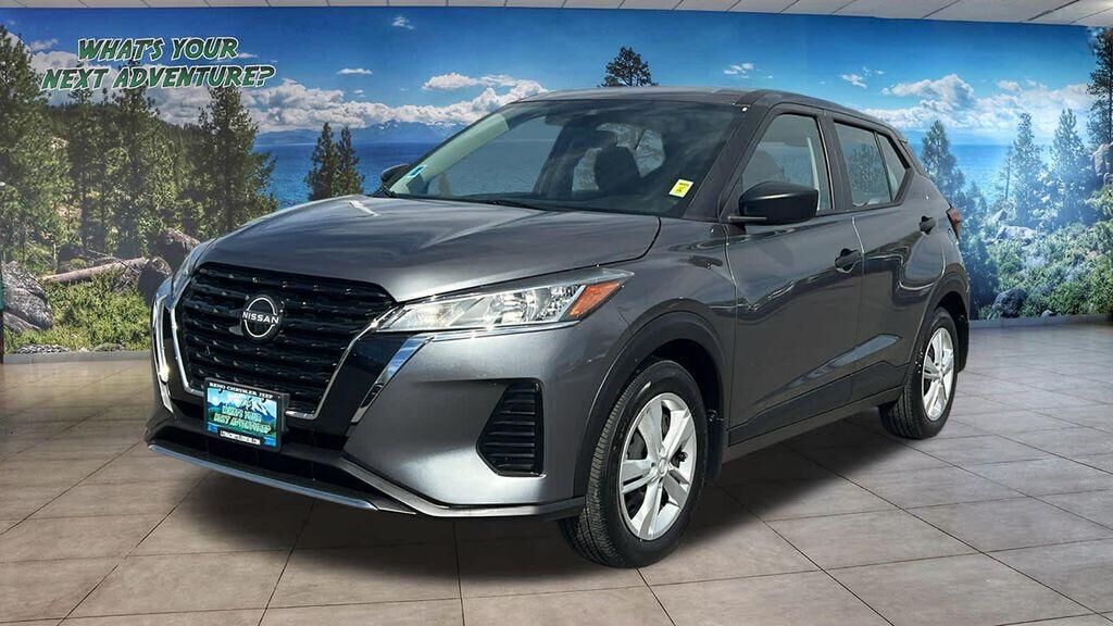 2024 NISSAN Kicks