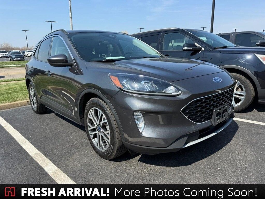 2020 FORD Escape