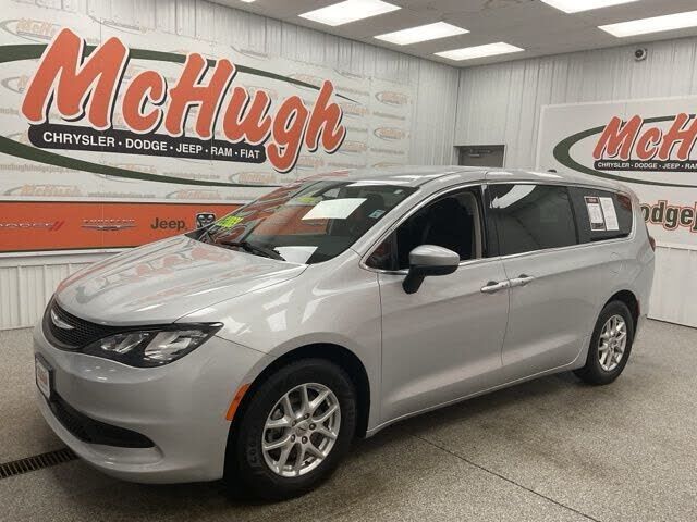 2022 CHRYSLER Voyager