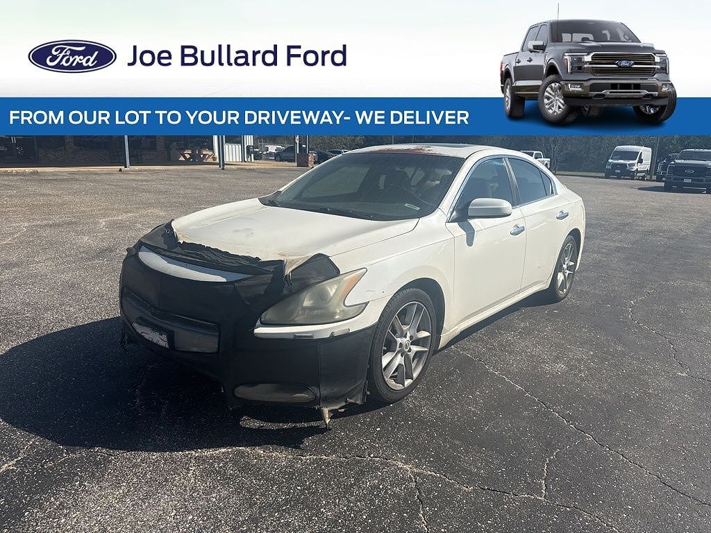 2010 NISSAN Maxima