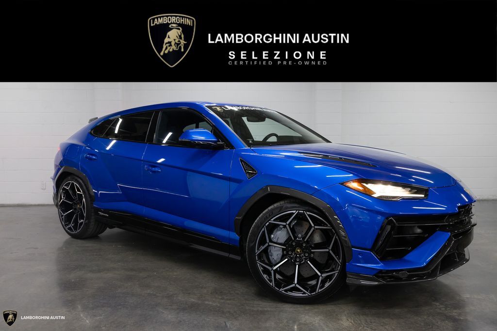 2024 LAMBORGHINI URUS
