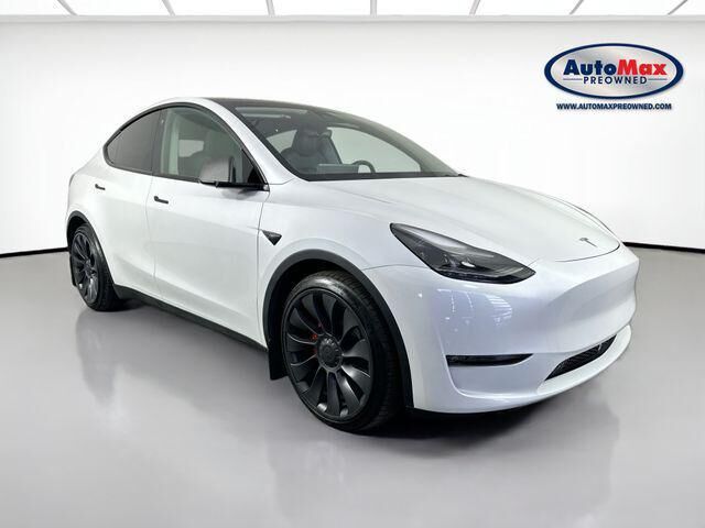 2023 TESLA Model Y