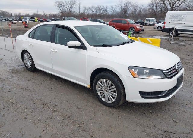 2014 VOLKSWAGEN Passat