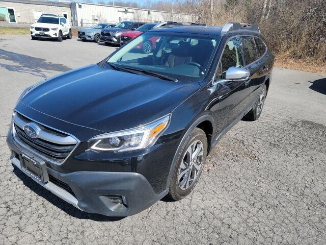 2020 SUBARU Outback