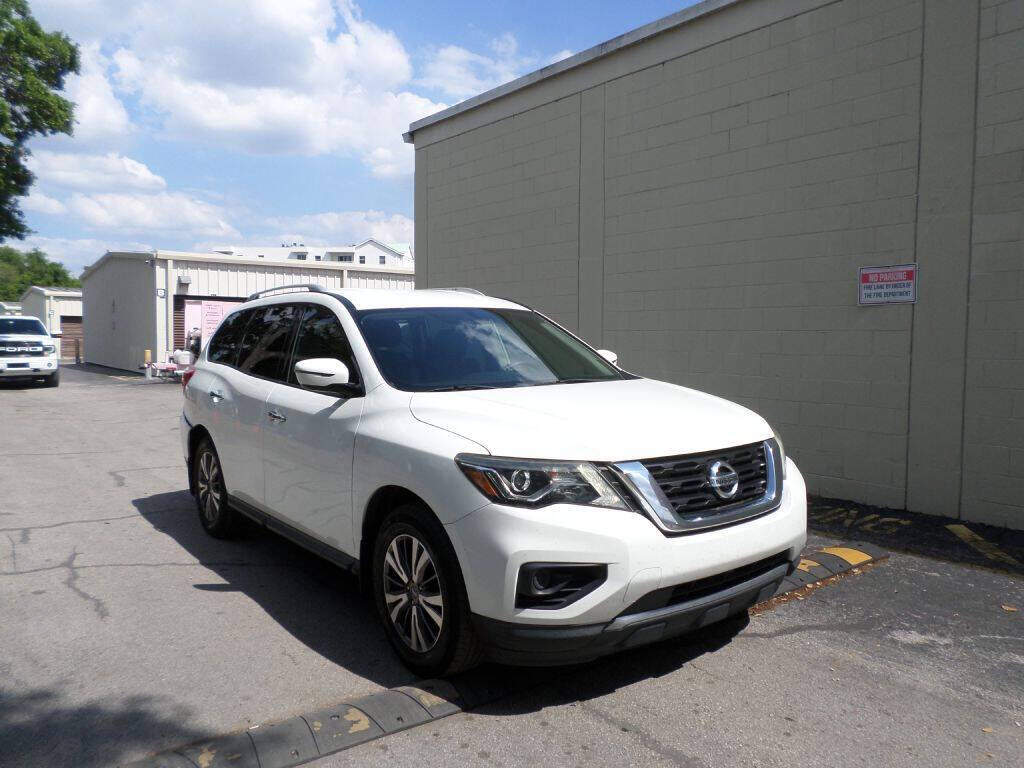 2019 NISSAN Pathfinder
