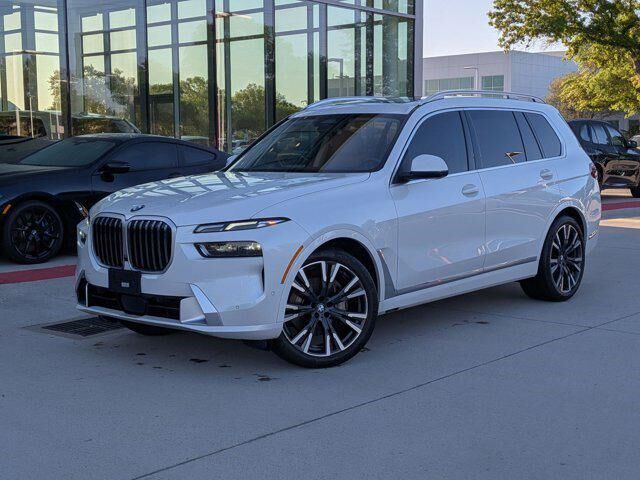 2023 BMW X7