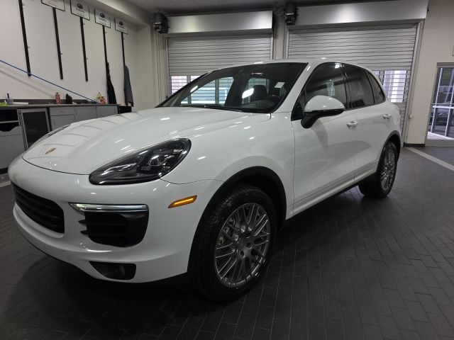 2017 PORSCHE Cayenne