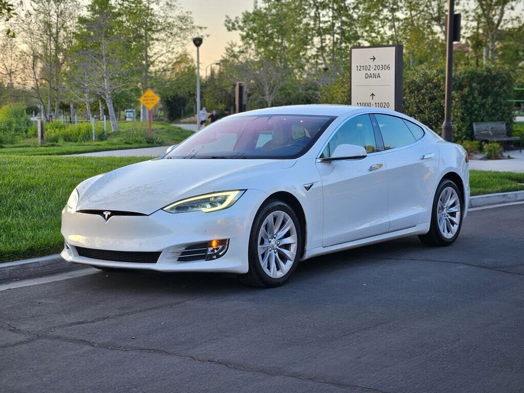 2017 TESLA Model S