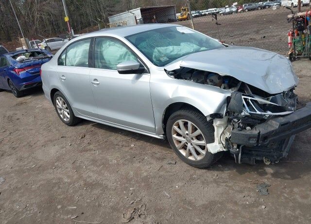 2014 VOLKSWAGEN Jetta