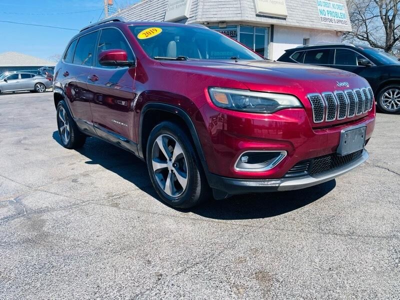 2019 JEEP Cherokee