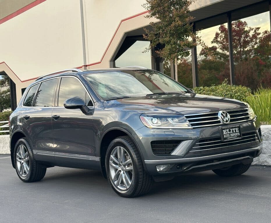 2015 VOLKSWAGEN Touareg