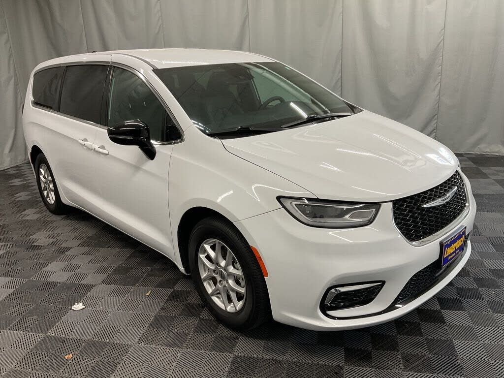 2025 CHRYSLER Pacifica