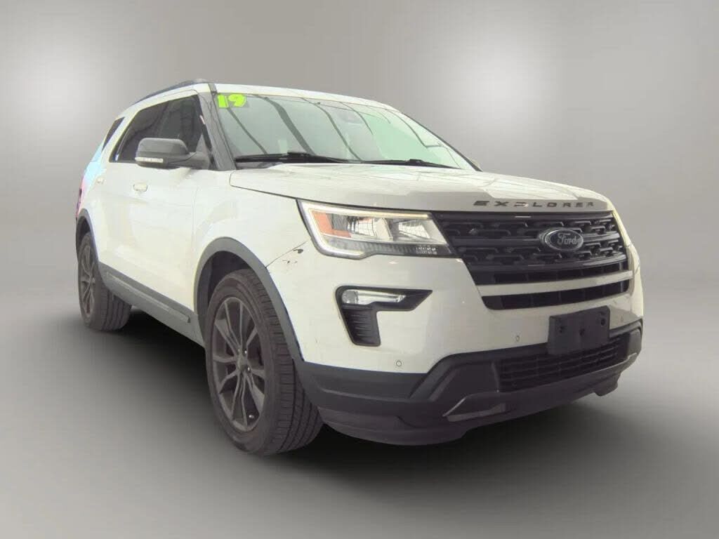 2019 FORD Explorer