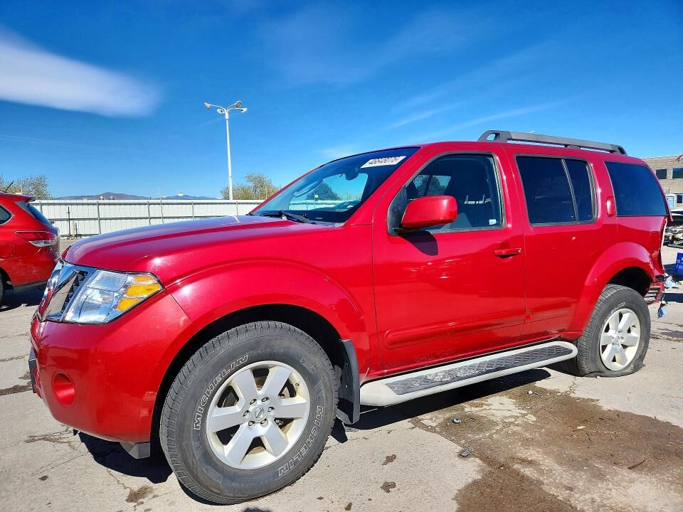 2011 NISSAN Pathfinder
