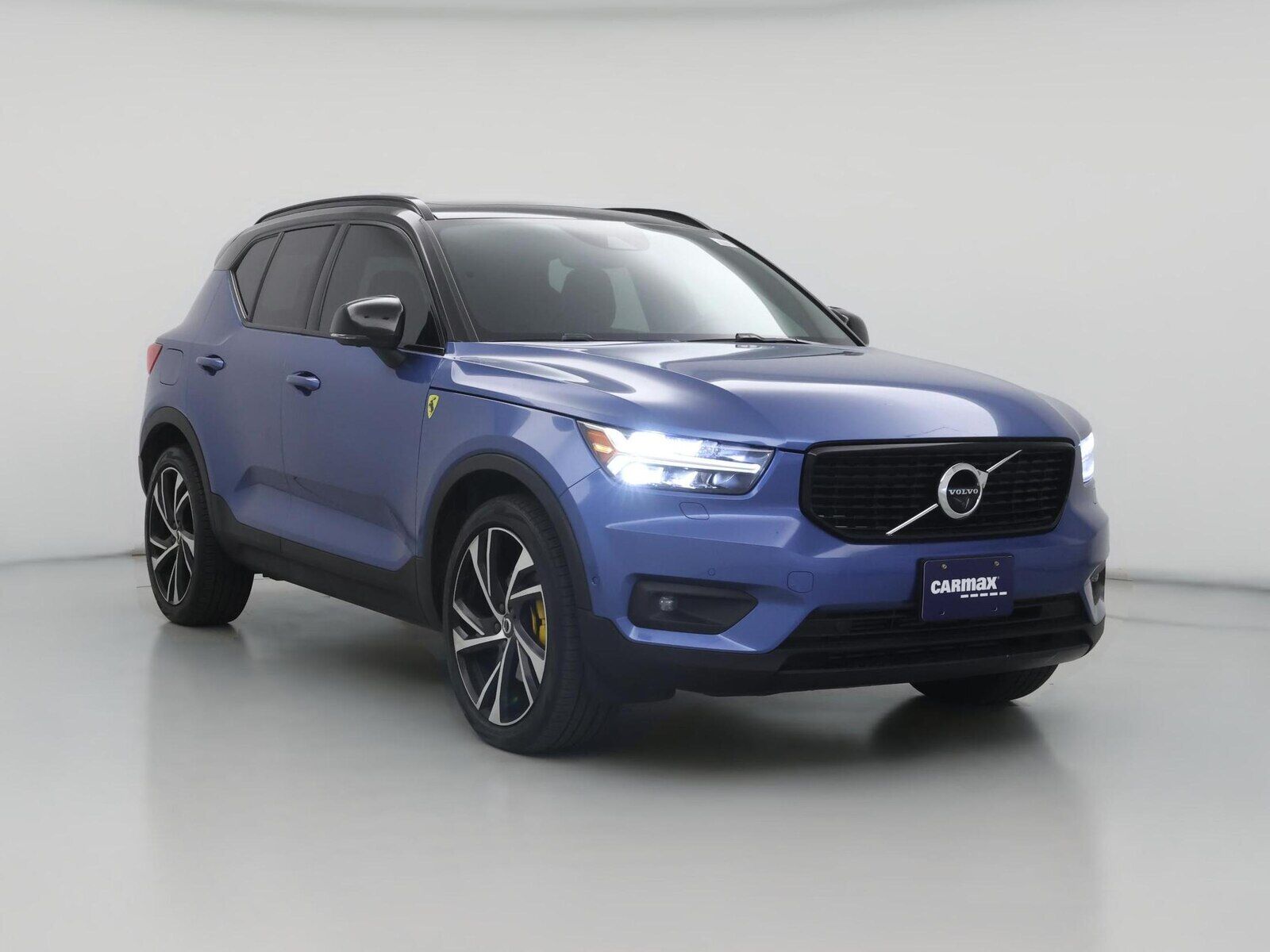 2021 VOLVO XC40