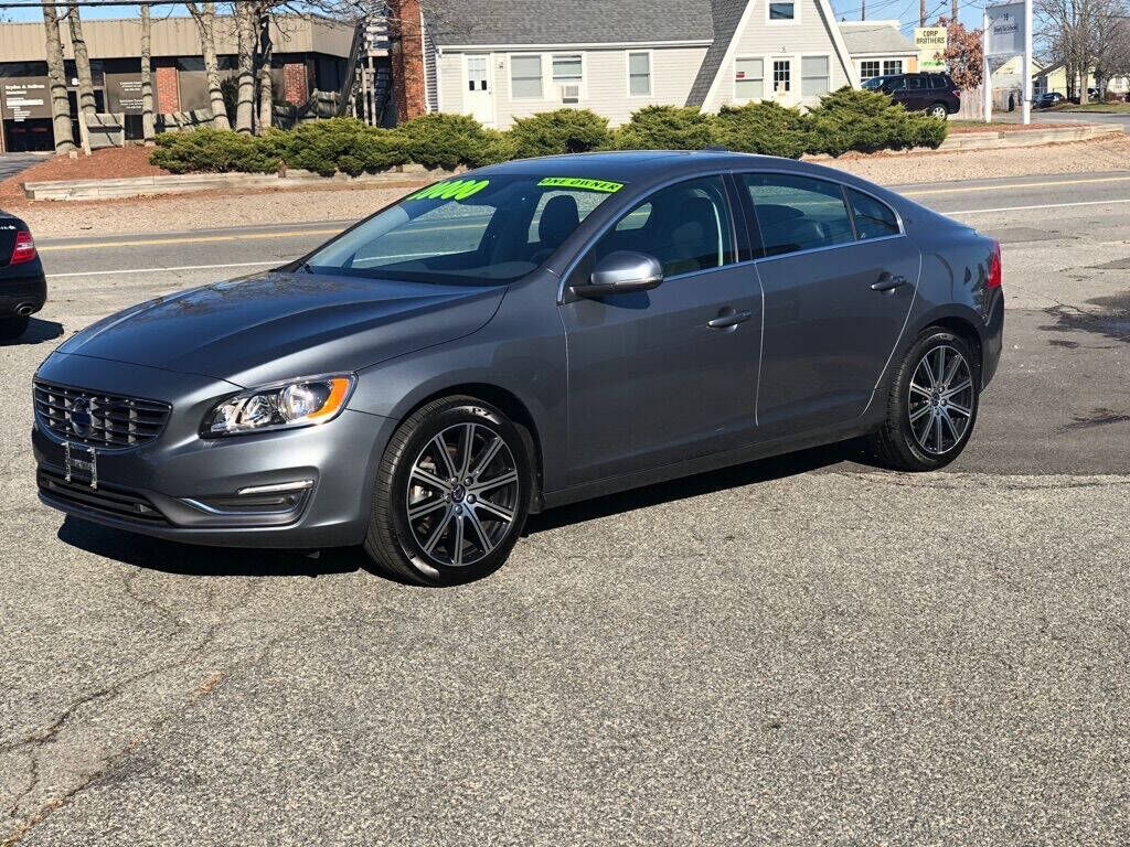 2017 VOLVO S60