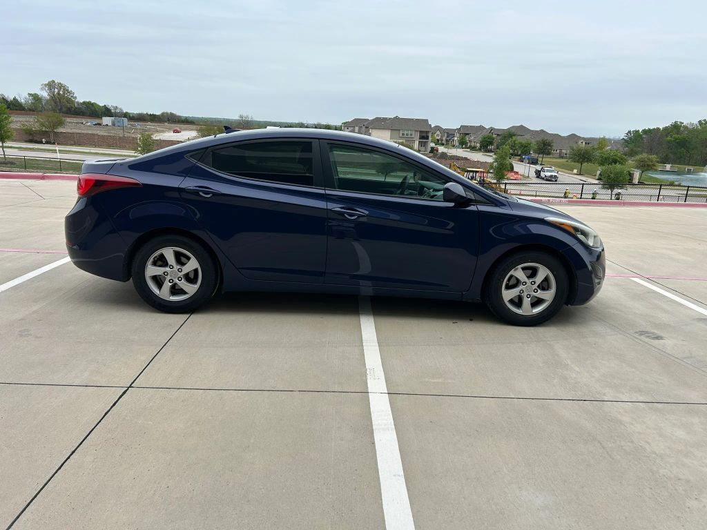 2014 HYUNDAI Elantra