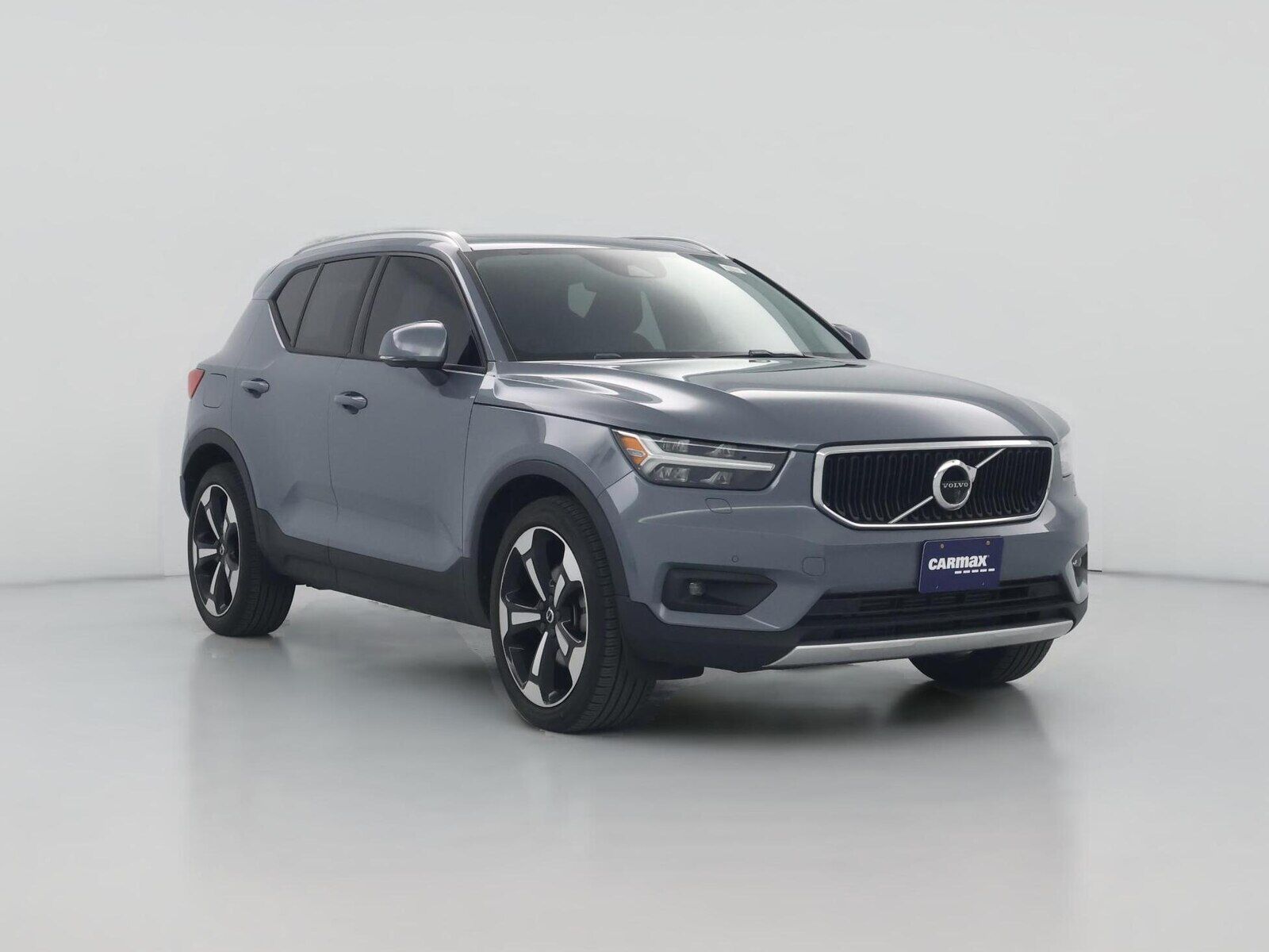 2021 VOLVO XC40