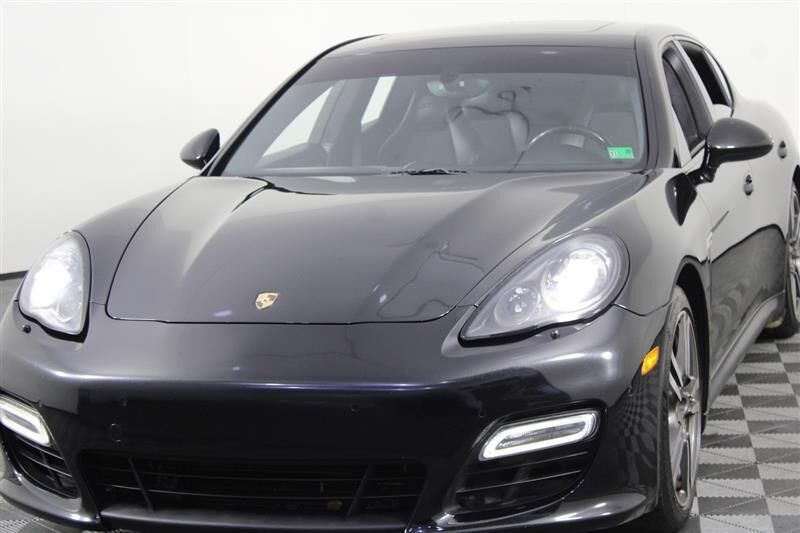 2013 PORSCHE Panamera