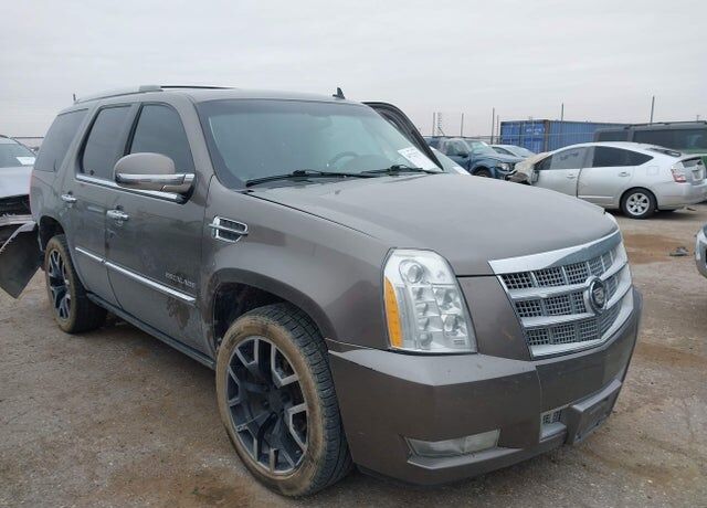 2011 CADILLAC Escalade