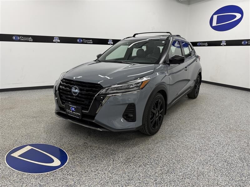 2023 NISSAN Kicks