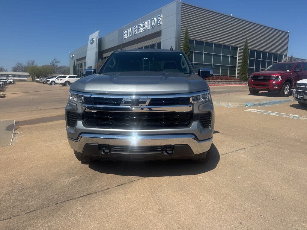 2024 CHEVROLET Silverado