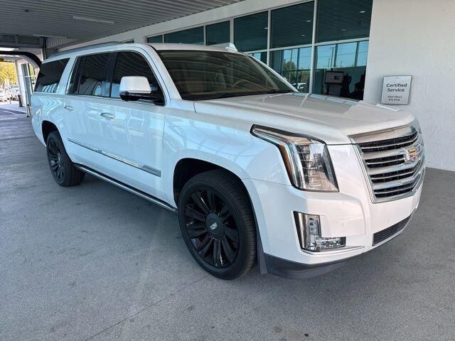 2016 CADILLAC Escalade