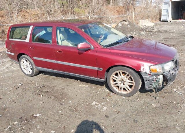 2001 VOLVO V70