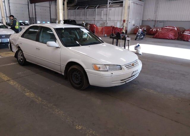 1999 TOYOTA Camry