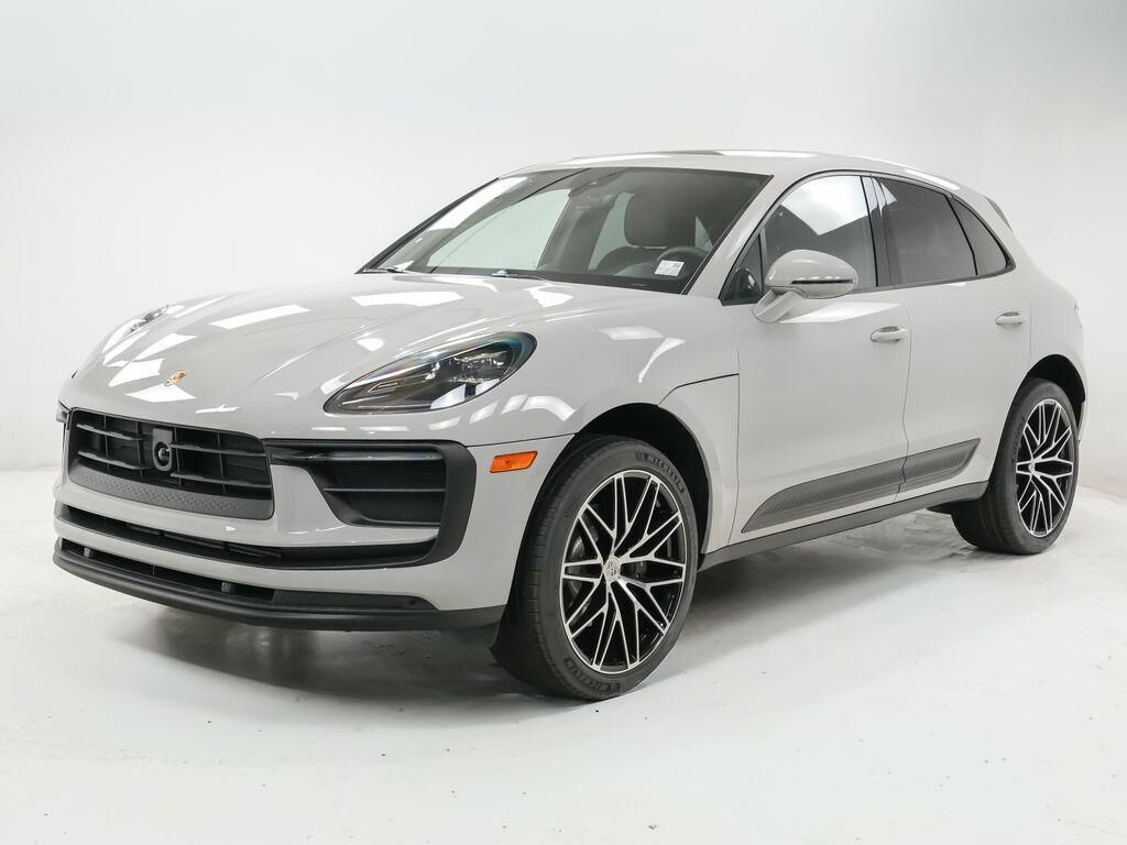 2026 PORSCHE Macan