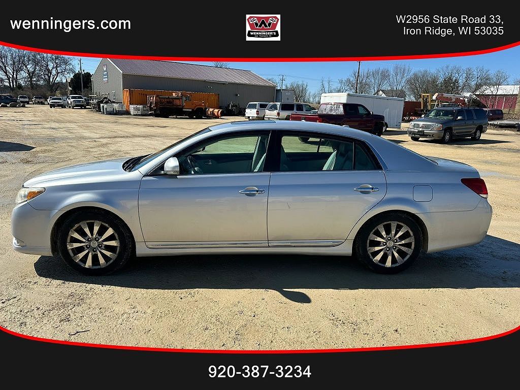 2011 TOYOTA Avalon