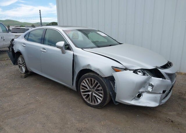 2013 LEXUS ES