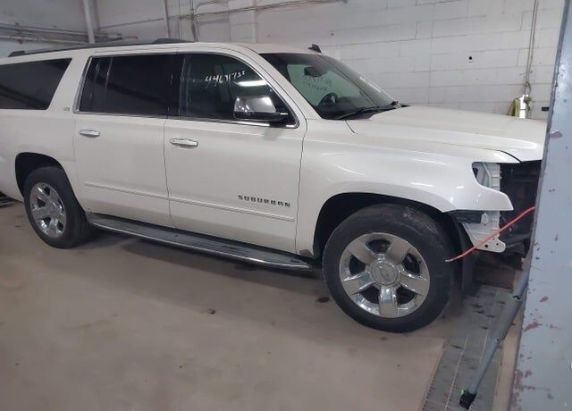 2015 CHEVROLET Suburban