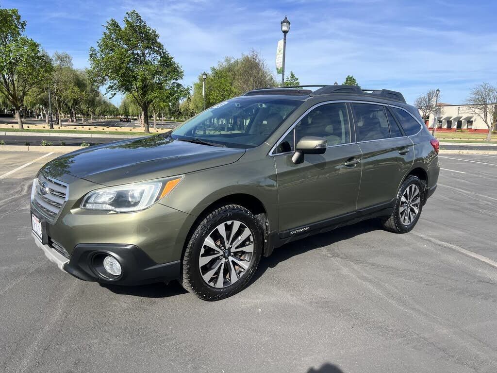 2015 SUBARU Outback