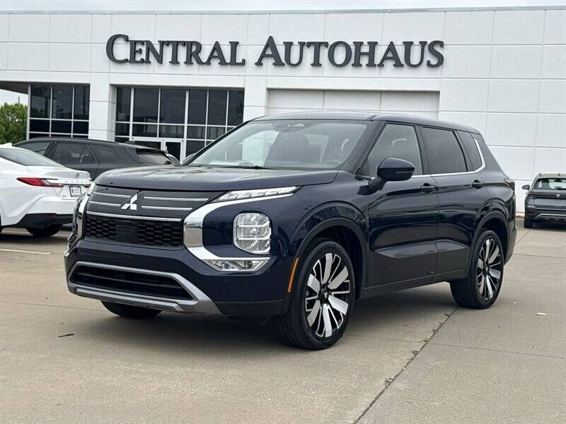 2025 MITSUBISHI Outlander