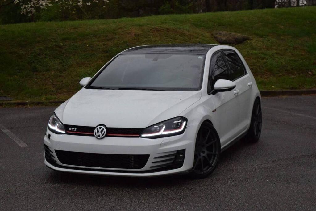 2016 VOLKSWAGEN Golf GTI