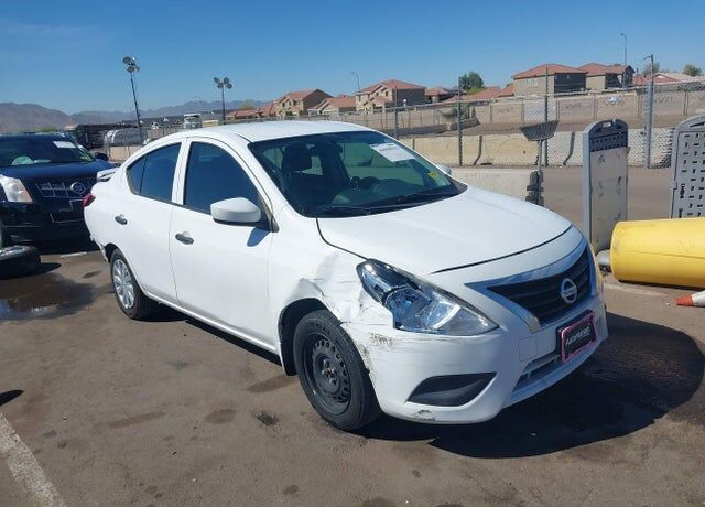 2019 NISSAN Versa