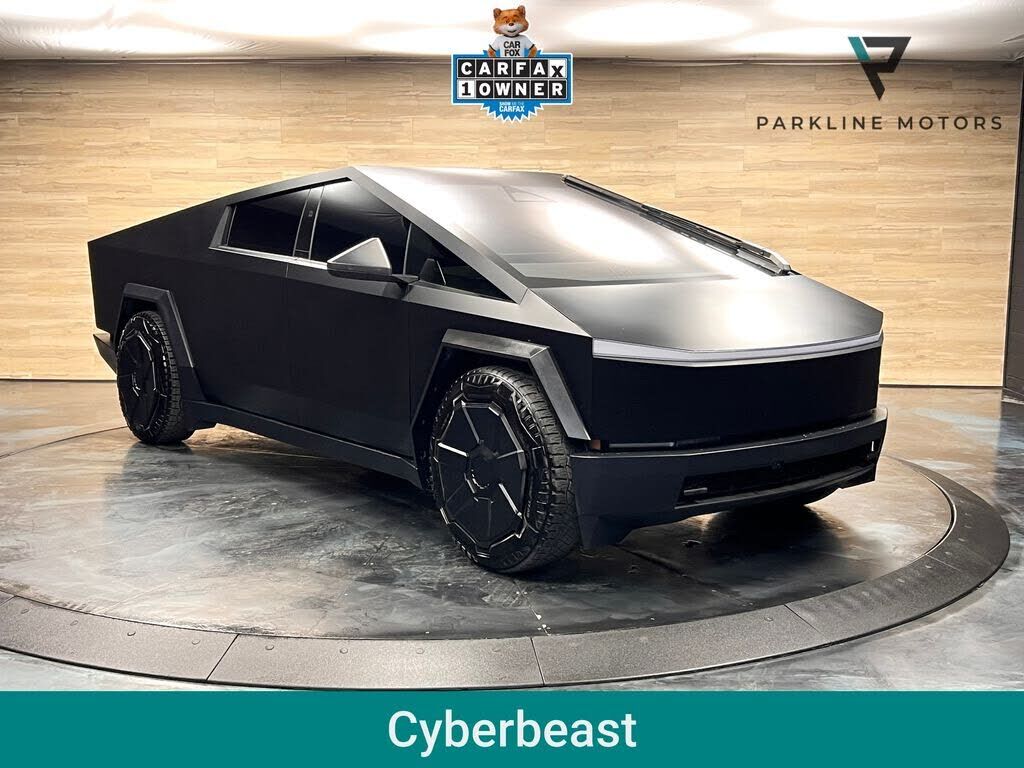 2024 TESLA Cybertruck