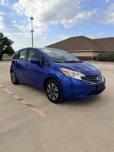 2016 NISSAN Versa