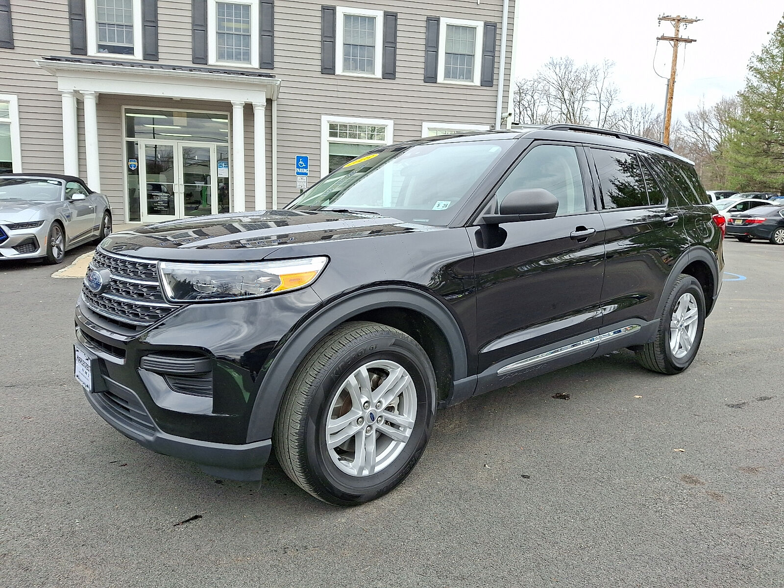 2023 FORD Explorer