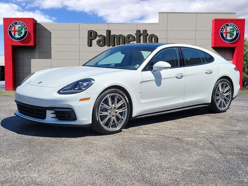 2018 PORSCHE Panamera