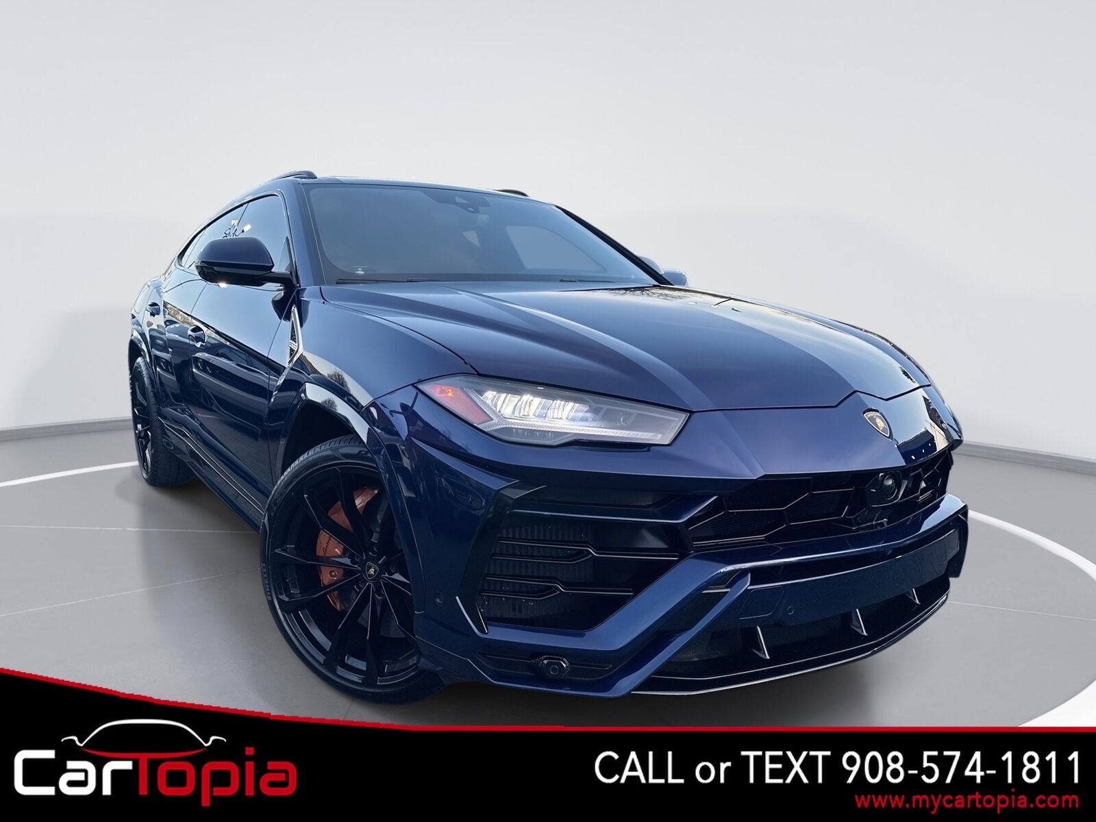 2019 LAMBORGHINI URUS