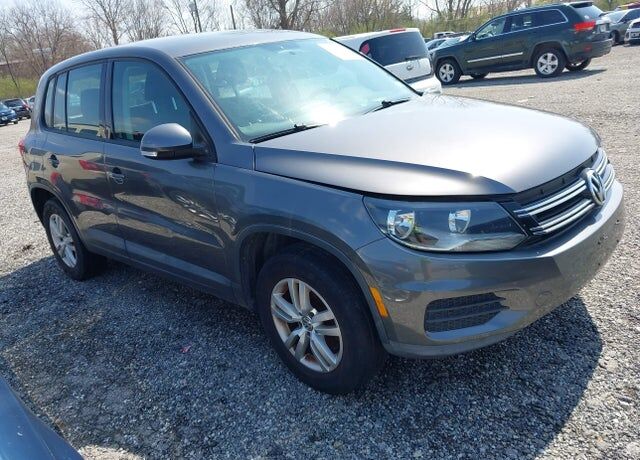 2014 VOLKSWAGEN Tiguan