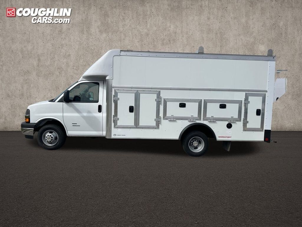 2026 CHEVROLET Express