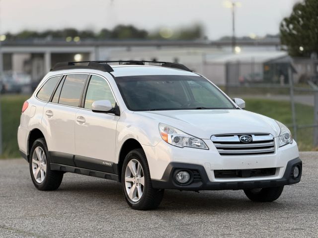 2014 SUBARU Outback