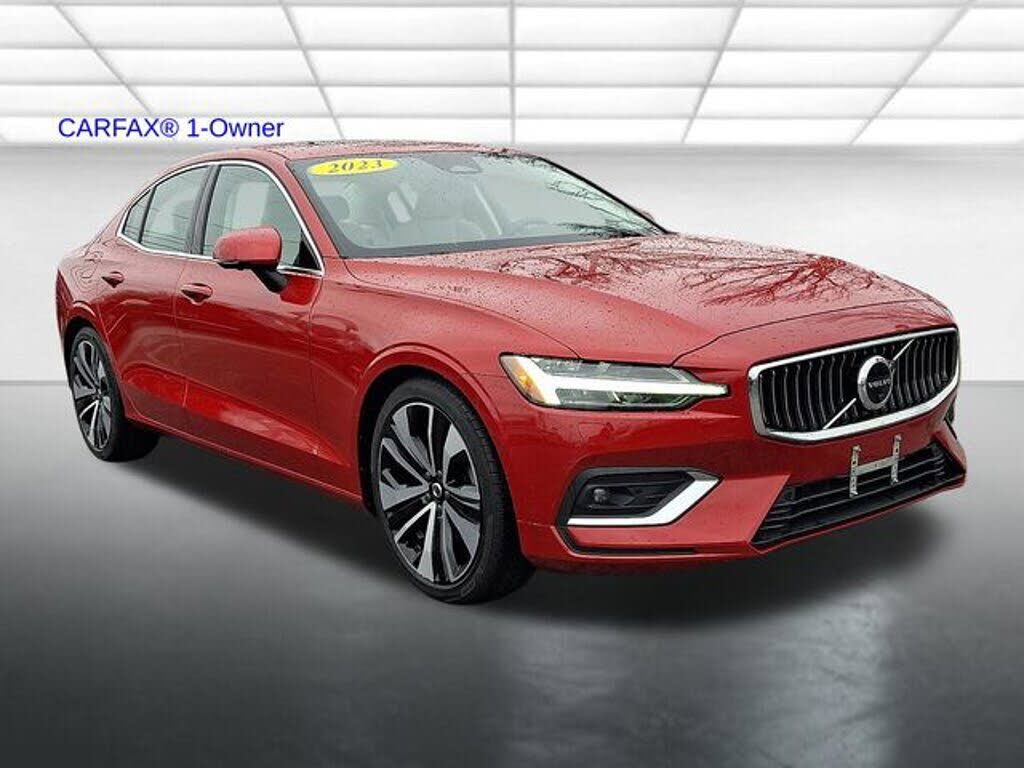 2023 VOLVO S60
