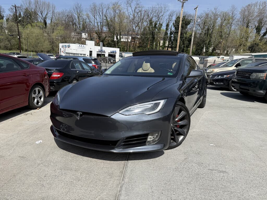 2016 TESLA Model S