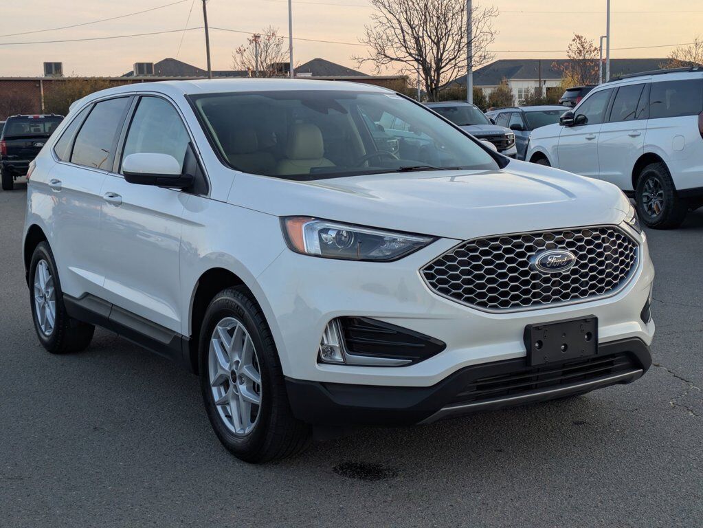 2023 FORD Edge